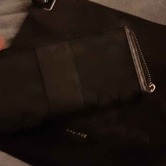 Coach crossbody purse and matching wallet set - Picture 3 of 6